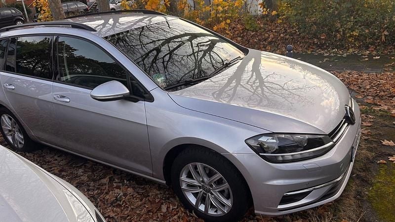 Gebraucht VW Golf VIII 150 PS (110 kW) 2020 Silber Kombi