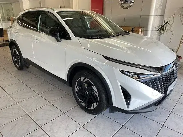 Neu Nissan Qashqai N-Connecta 158 PS (116 kW) 2026 Weiß SUV