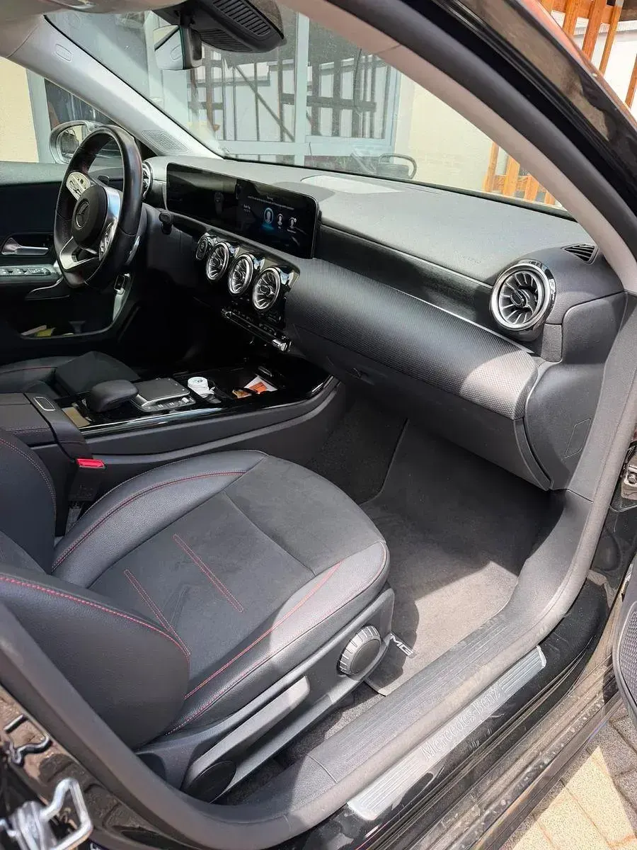 Gebraucht Mercedes A250 AMG 218 PS (160 kW) 2021 Schwarz Limousine