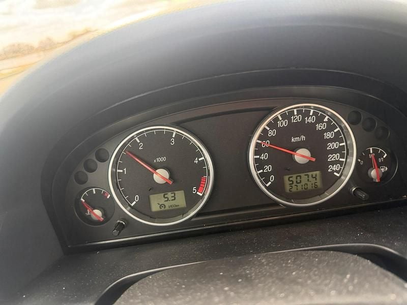 Gebraucht Ford Mondeo 116 PS (85 kW) 2003 Silber Kombi