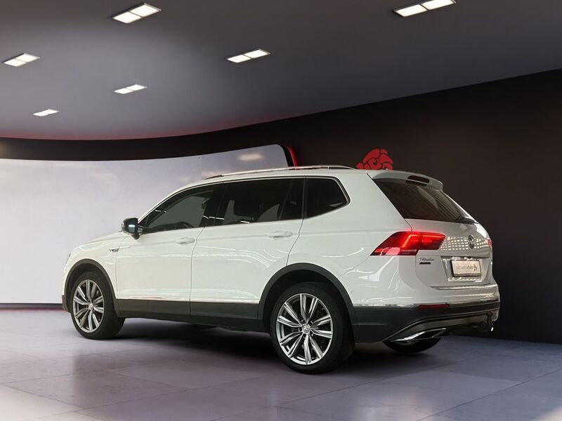 Gebraucht VW Tiguan Allspace Highline 239 PS (175 kW) 2017 Pure white SUV
