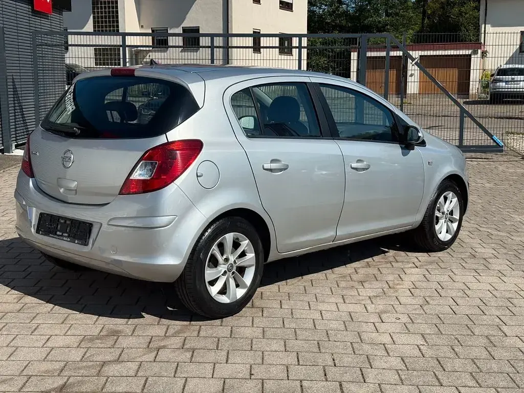 Gebraucht Opel Corsa Energy 86 PS (63 kW) 2014 Silber Kleinwagen