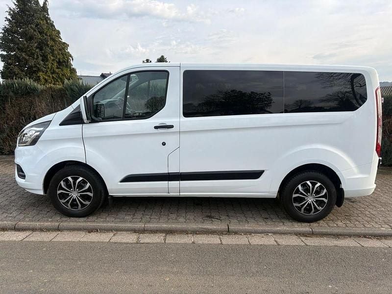 Używany Ford Tourneo Titanium 131 KM (96 kW) 2018 Biały Minivan