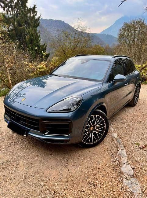Gebraucht Porsche Cayenne Turbo 549 PS (403 kW) 2018 Blau SUV