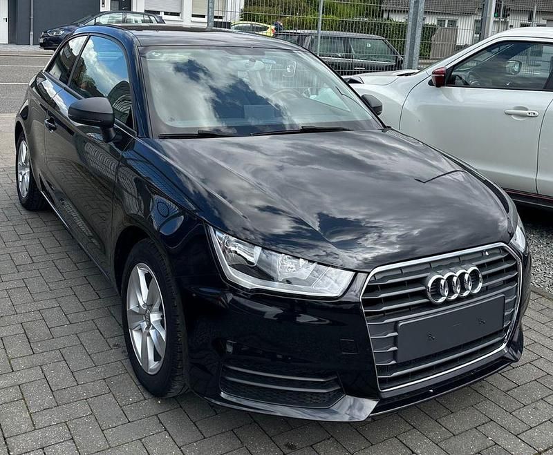 Schwarz Gebraucht 2016 Audi A1 Kleinwagen | 11.800 € (Etwas zu teuer) - Bild 1/4