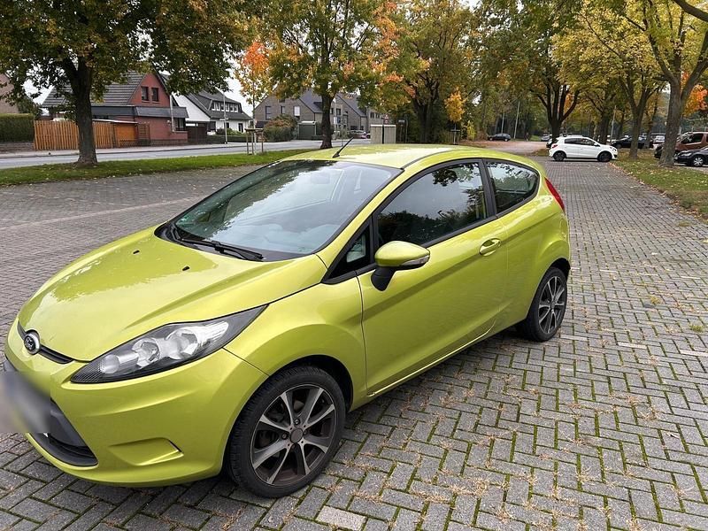 Grün Gebraucht 2008 Ford Fiesta Trend Kleinwagen | 3.750 € (Etwas zu teuer) - Bild 1/4
