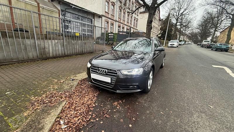 Grau Gebraucht 2014 Audi A4 Kombi | 8.499 € (Fairer Preis) - Bild 1/4