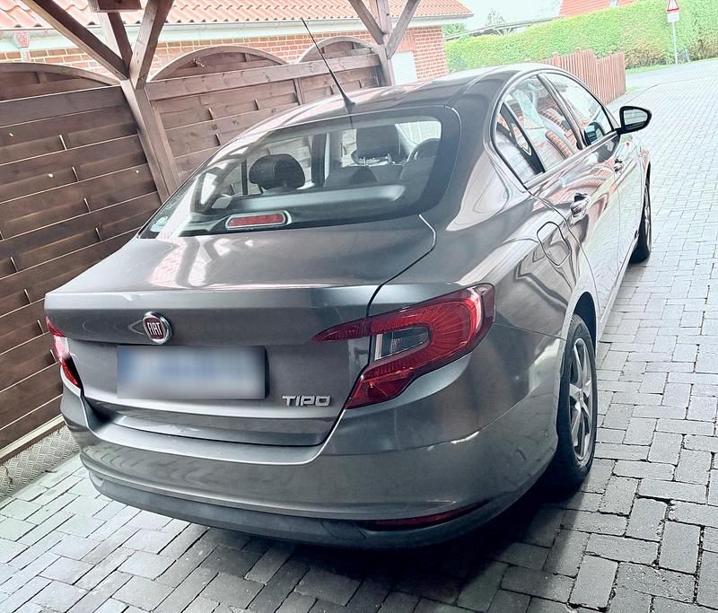 Gebraucht Fiat Tipo 95 PS (69 kW) 2016 Grau Limousine