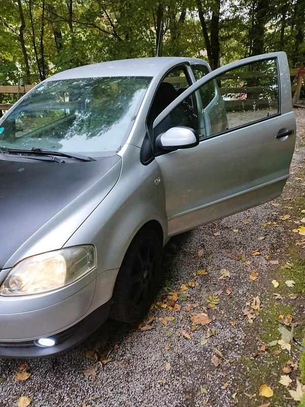 Second-hand VW Fox 54 CP (39 kW) 2008 Argintiu Hatchback