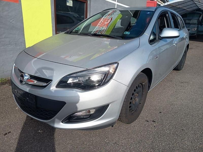 Gebraucht Opel Astra Edition 110 PS (80 kW) 2015 Silber Kombi