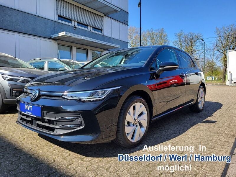Grenadillschwarz metallic Neu 2025 VW Golf VIII Limousine | 29.590 € (Superpreis) - Bild 1/3