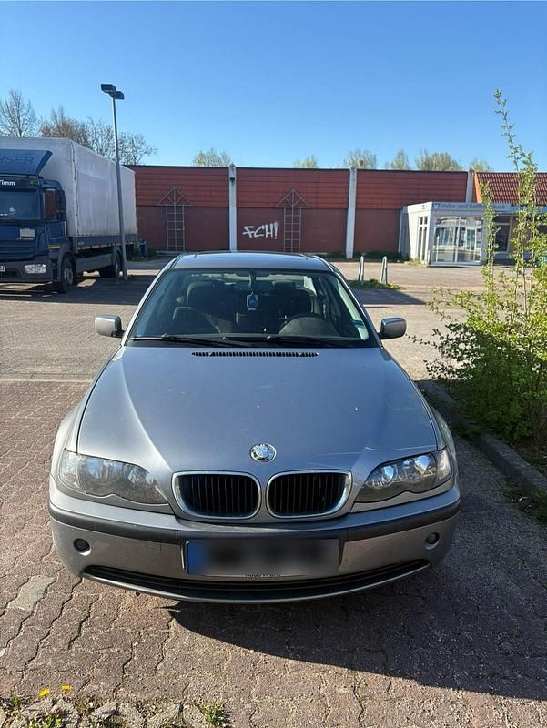 Brugt BMW 318 143 HK (105 kW) 2005 Grå Sedan