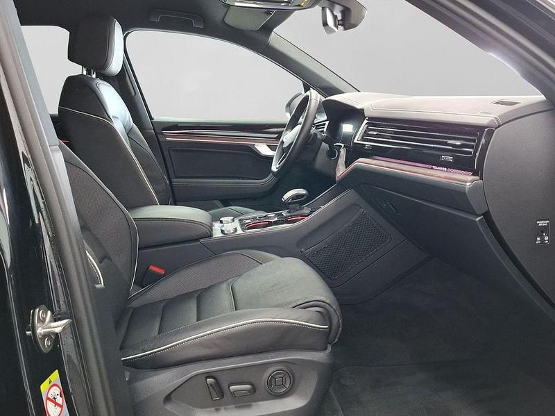 Gebraucht VW Touareg Elegance 286 PS (210 kW) 2025 Schwarz SUV