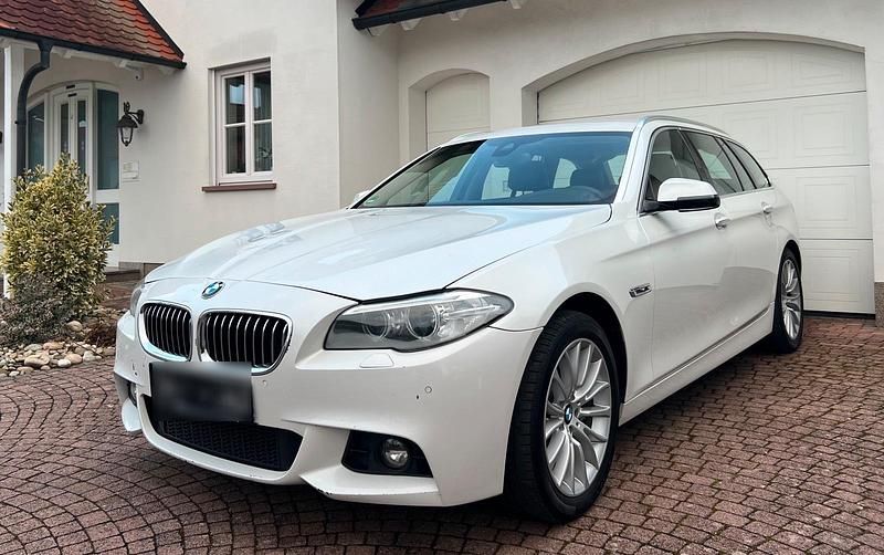 Weiß Gebraucht 2016 BMW 535 M Sport Kombi | 9.200 € - Bild 1/4