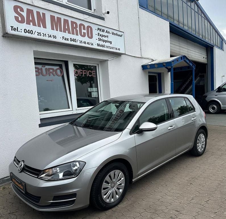 Silber Gebraucht 2014 VW Golf VII Trendline Limousine | 5.290 € (Guter Preis) - Bild 1/4