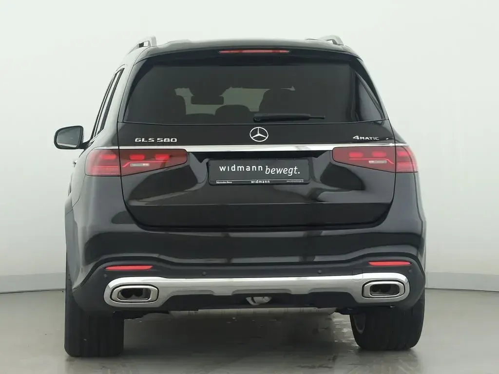Gebraucht Mercedes GLS580 517 PS (380 kW) 2026 Schwarz SUV