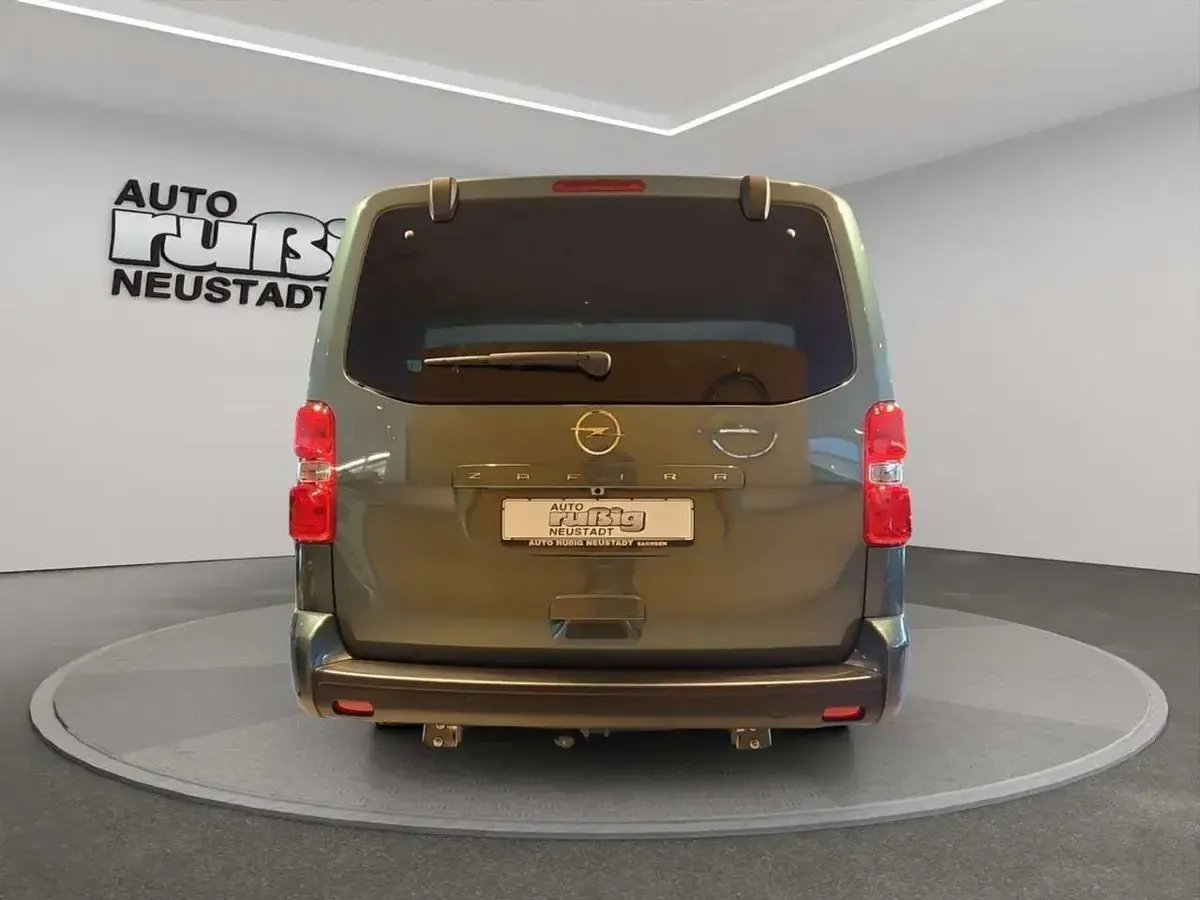 Neu Opel Zafira Life Edition 179 PS (131 kW) 2026 Kapari grün Van / Kleinbus