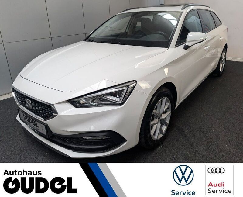 Weiß Gebraucht 2022 Seat Leon ST Style Kombi | 20.840 € (Fairer Preis) - Bild 1/4