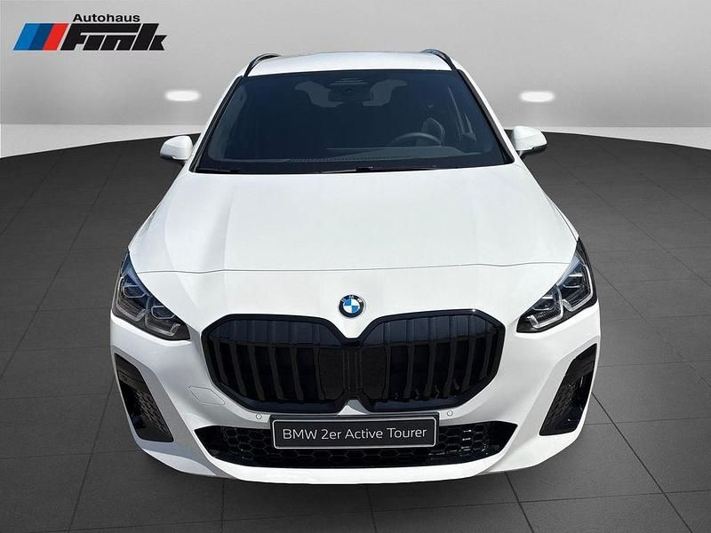 Neu BMW 218 M Sport 136 PS (100 kW) 2025 Weiß Van / Kleinbus