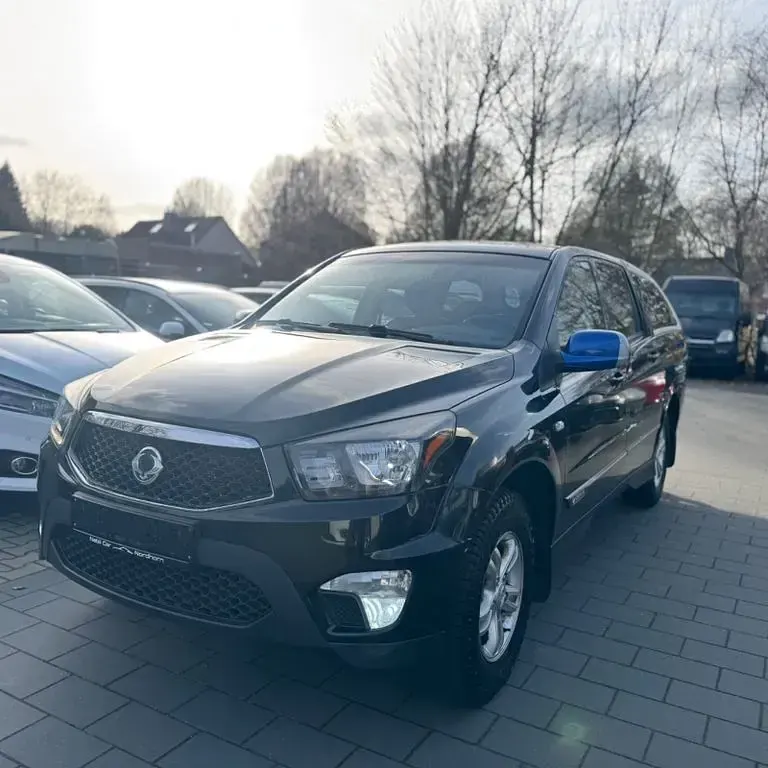 Gebraucht SsangYong Actyon 155 PS (114 kW) 2016 Schwarz Pickup
