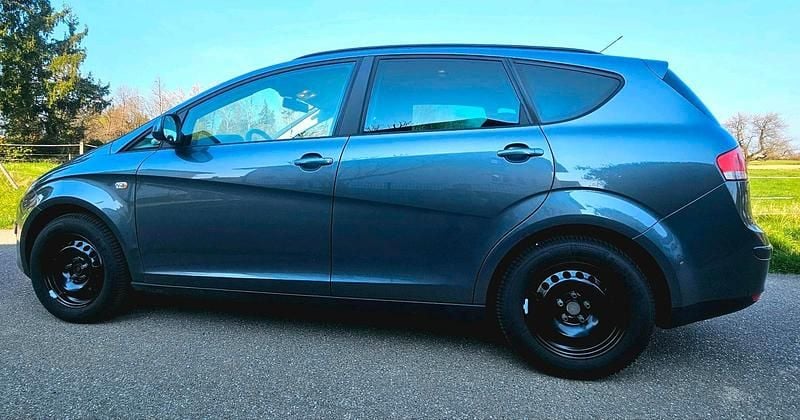 Gebraucht Seat Altea XL 125 PS (91 kW) 2014 Grau Van / Kleinbus