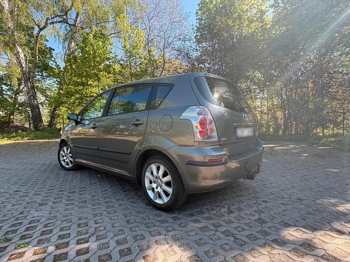 Gebraucht Toyota Corolla Verso 115 PS (84 kW) 2005 Van / Kleinbus