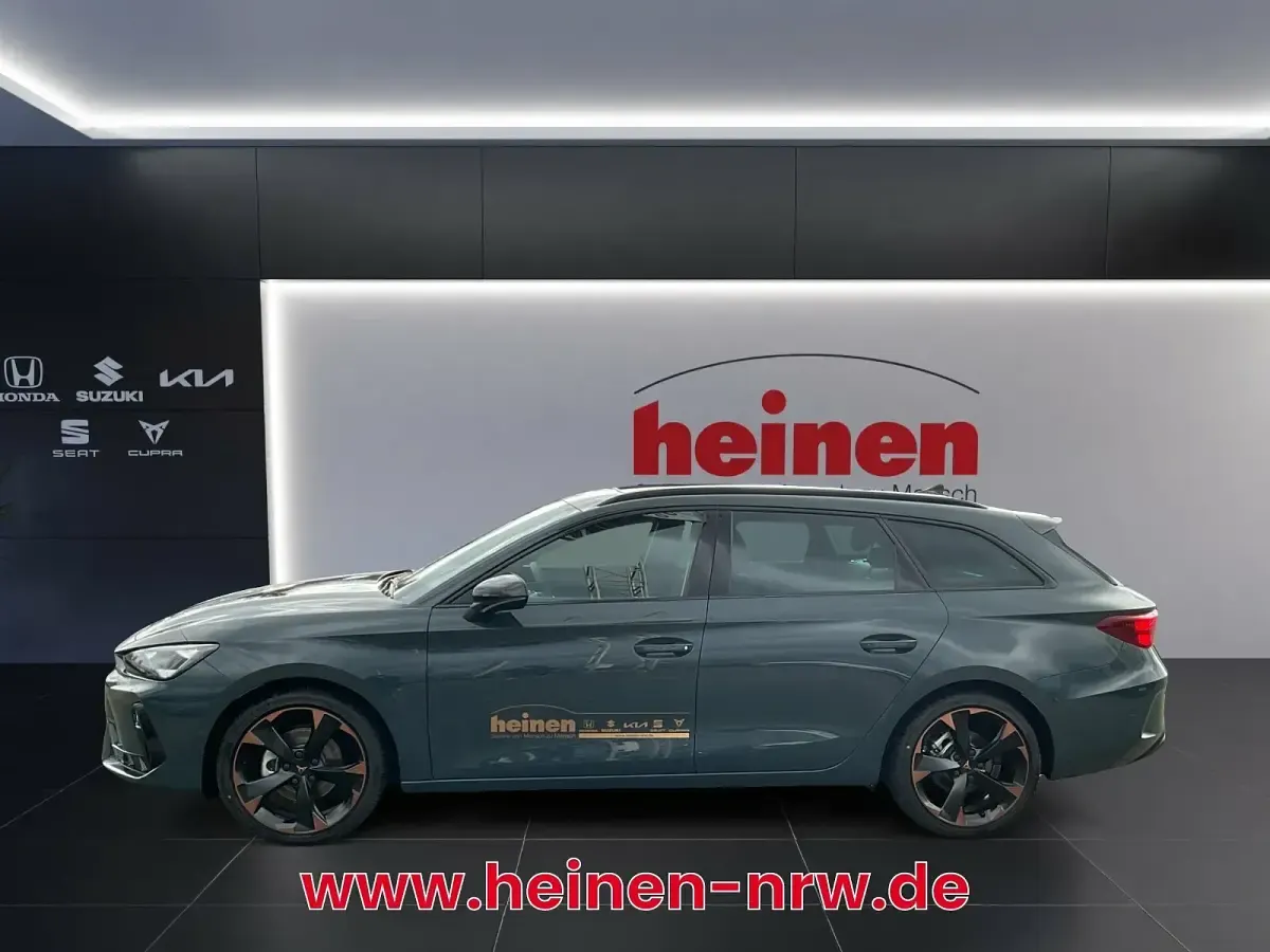 Usata Cupra Leon 150 CV (110 kW) 2025 Blu Berlina