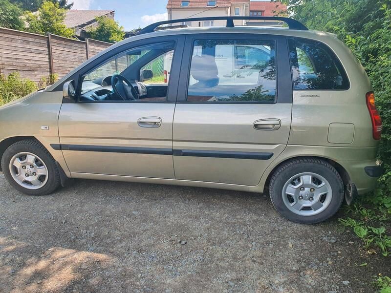 Andere außenfarben Gebraucht 2003 Hyundai Matrix Van / Kleinbus | 1.000 € - Bild 1/4