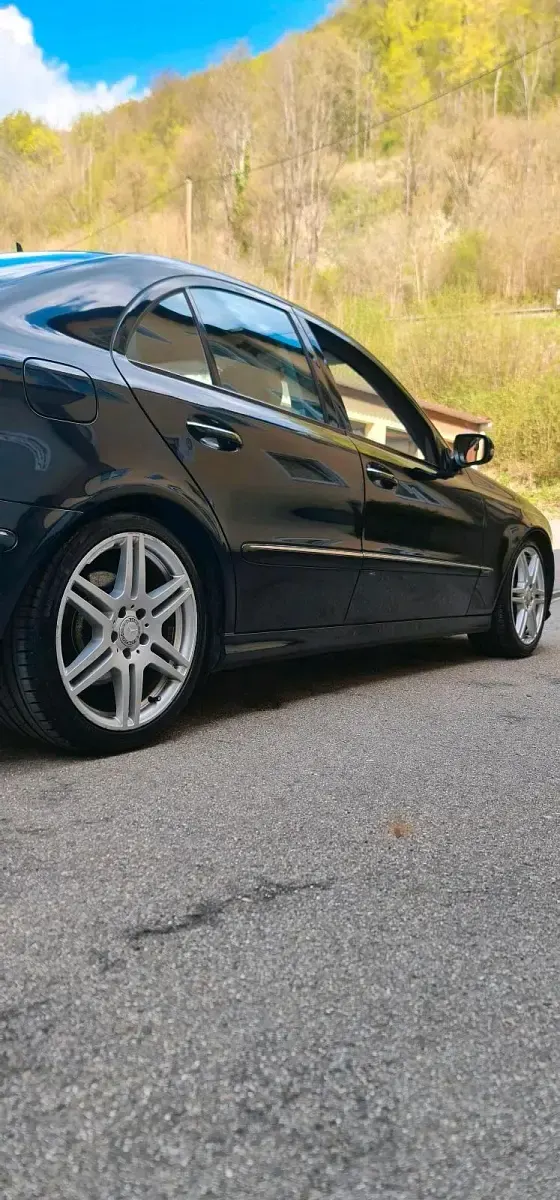 Gebraucht Mercedes E350 272 PS (200 kW) 2007 Schwarz Limousine