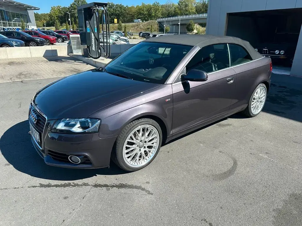 Gebraucht Audi Cabriolet Sport 140 PS (102 kW) 2013 Violett Cabrio