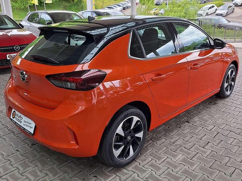 Gebraucht Opel Corsa-e 100 kW (136 PS) 2021 Power orange/dynamik orange Kleinwagen