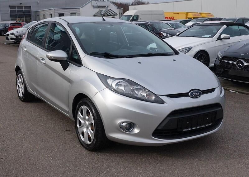Silber Gebraucht 2011 Ford Fiesta Trend Kleinwagen | 4.700 € (Fairer Preis) - Bild 1/4