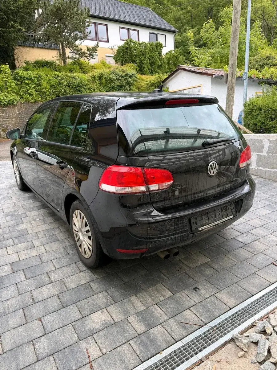 Gebraucht VW Golf VI Style 140 PS (102 kW) 2011 Schwarz Kleinwagen