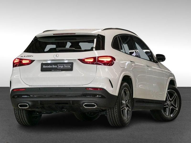 Gebraucht Mercedes GLA250 AMG 218 PS (160 kW) 2024 Weiß SUV