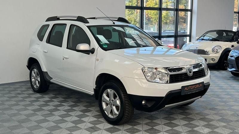 Weiß Gebraucht 2011 Dacia Duster Prestige SUV | 6.444 € (Fairer Preis) - Bild 1/4