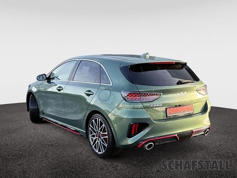 Gebraucht Kia Ceed GT GT 204 PS (150 kW) 2023 Gruen (experience green) Limousine