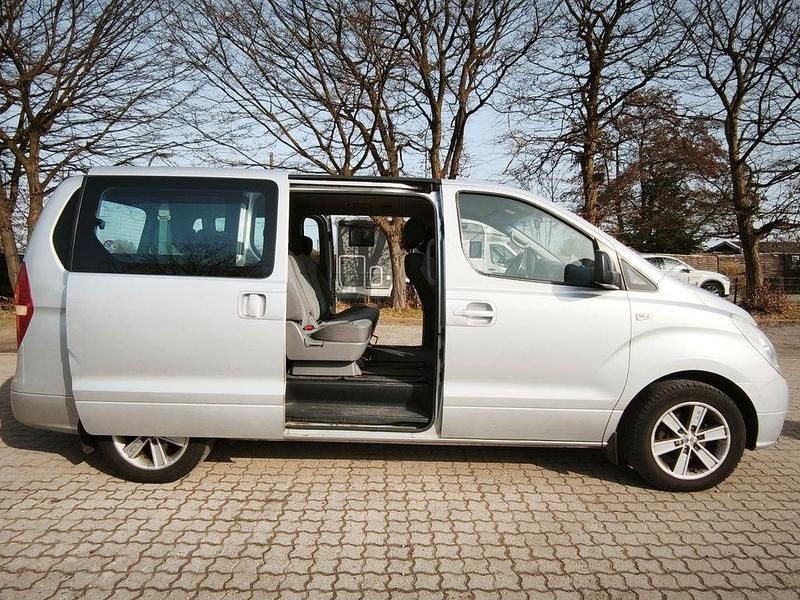 Gebraucht Hyundai H-1 170 PS (125 kW) 2008 Grau Van / Kleinbus