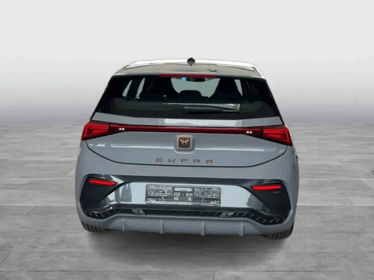Gebraucht Cupra Born 150 kW (204 PS) 2023 Vaporgrau Kleinwagen