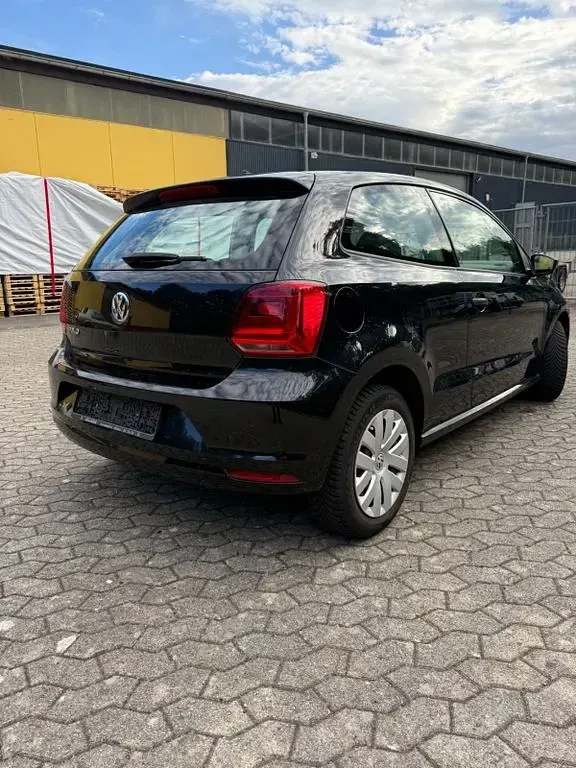 Gebraucht VW Polo 60 PS (44 kW) 2014 Schwarz Kleinwagen