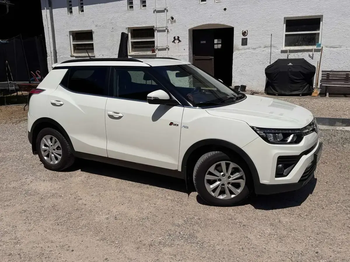 Gebraucht SsangYong Tivoli Quartz 163 PS (119 kW) 2019 Weiß SUV