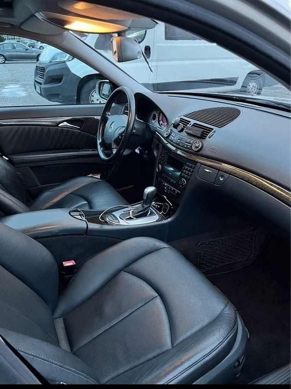 Gebraucht Mercedes E220 Avantgarde 150 PS (110 kW) 2002 Limousine