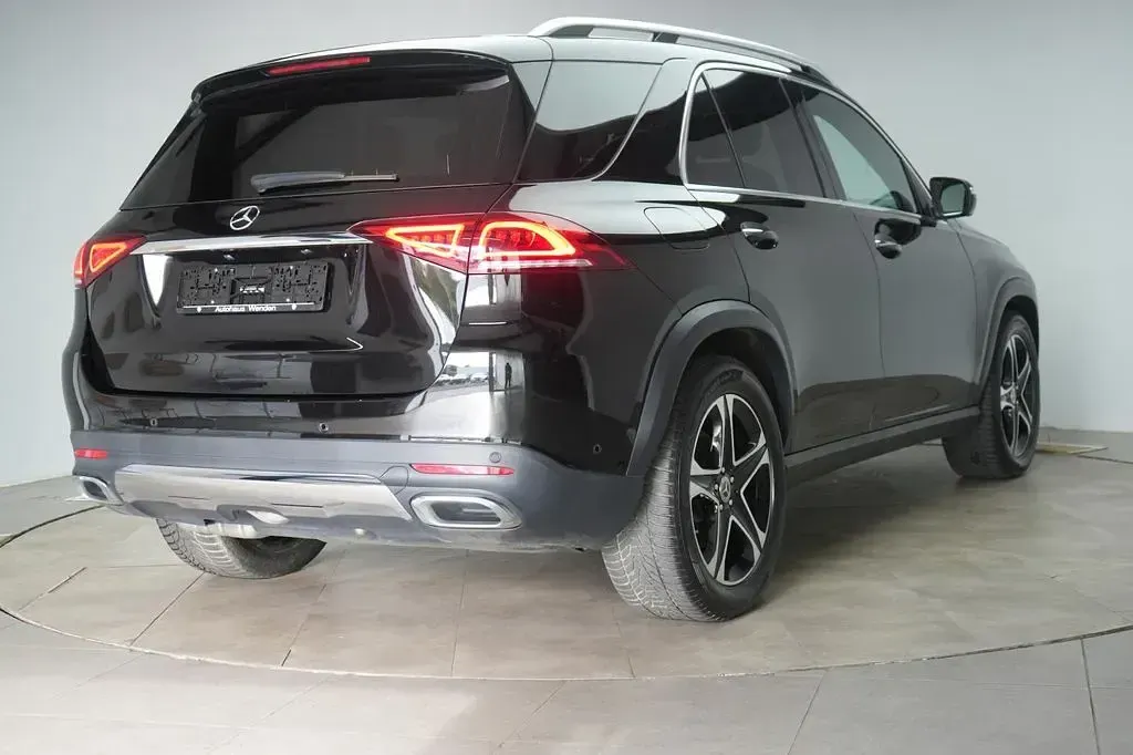 Gebraucht Mercedes GLE300 272 PS (200 kW) 2022 Schwarz SUV