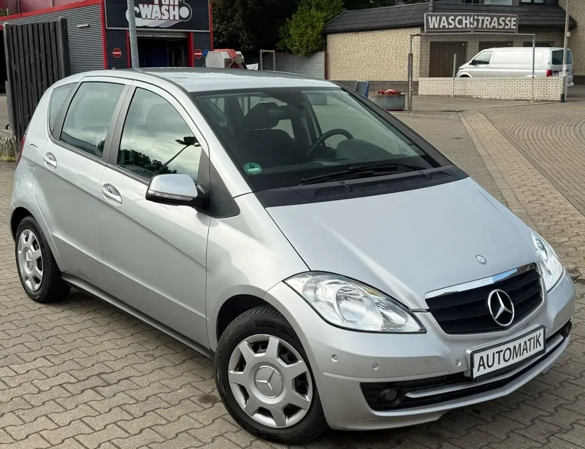 Gebraucht Mercedes A160 95 PS (69 kW) 2009 Silber Limousine