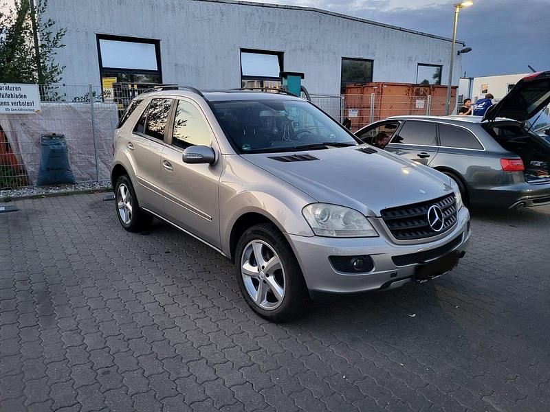Gebraucht Mercedes ML320 2006 Gold SUV