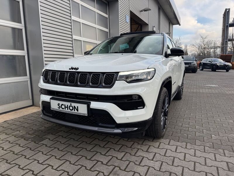 Gebraucht Jeep Compass 131 PS (96 kW) 2023 Alpine white (vr296) SUV