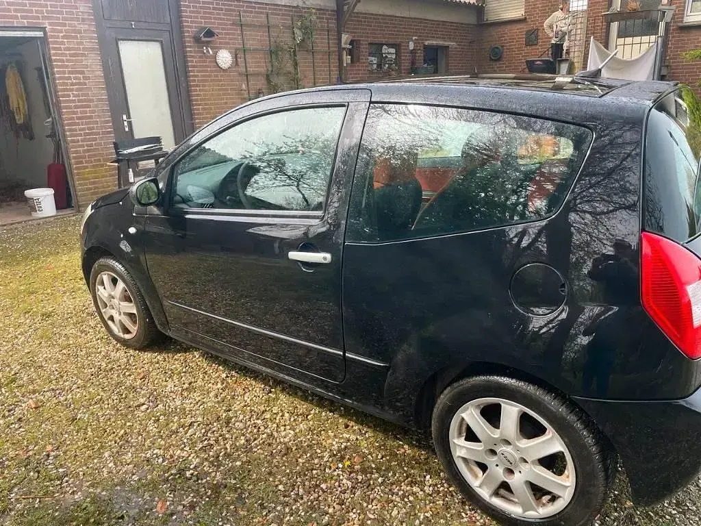 Gebraucht Citroën C2 74 PS (54 kW) 2004 Schwarz Kleinwagen