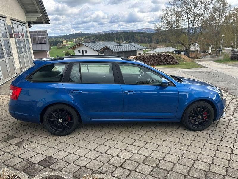 Second-hand Skoda Octavia RS 184 CP (135 kW) 2015 Albastru Break