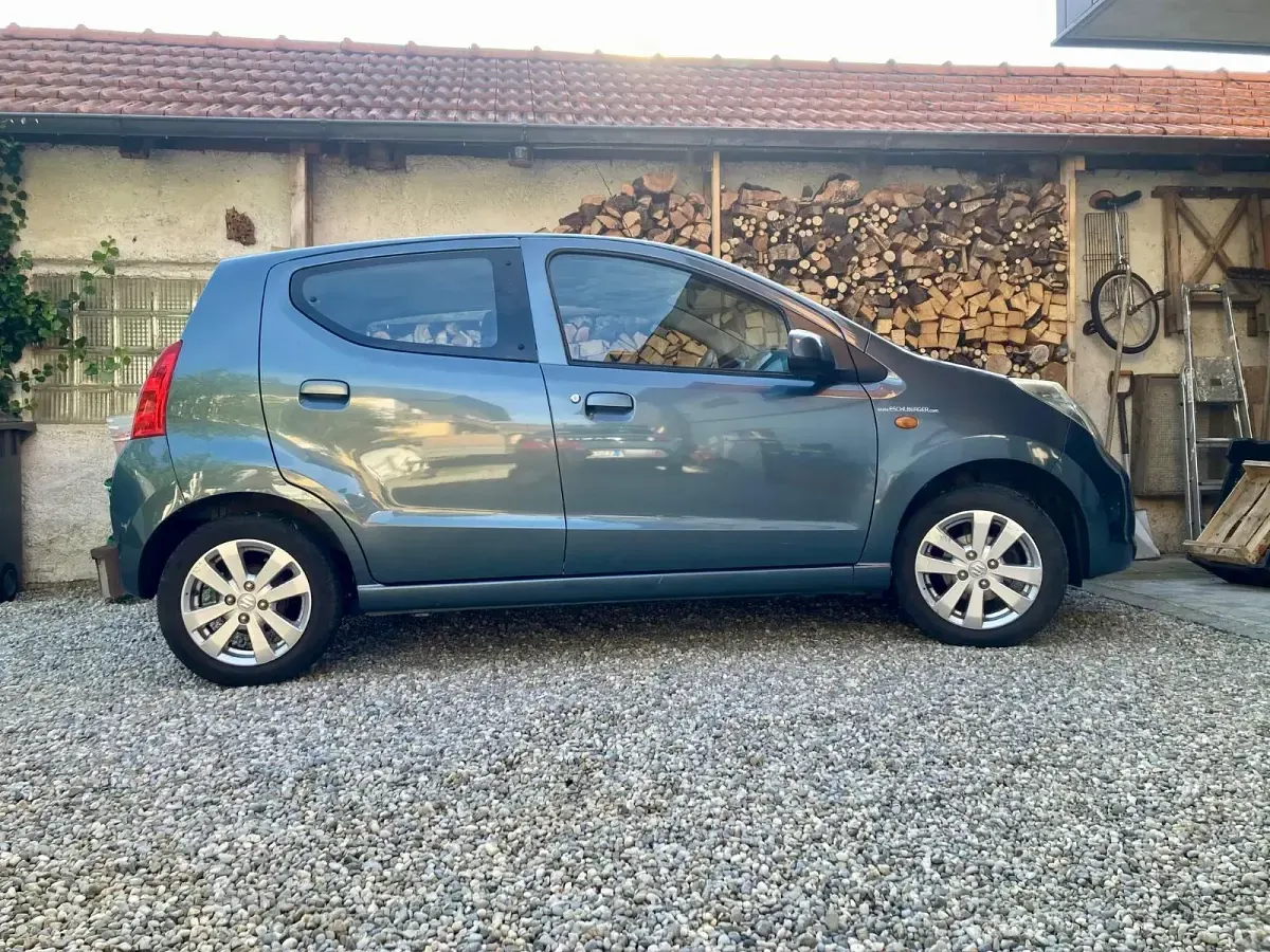 Gebraucht Suzuki Alto 68 PS (50 kW) 2010 Grün Kleinwagen