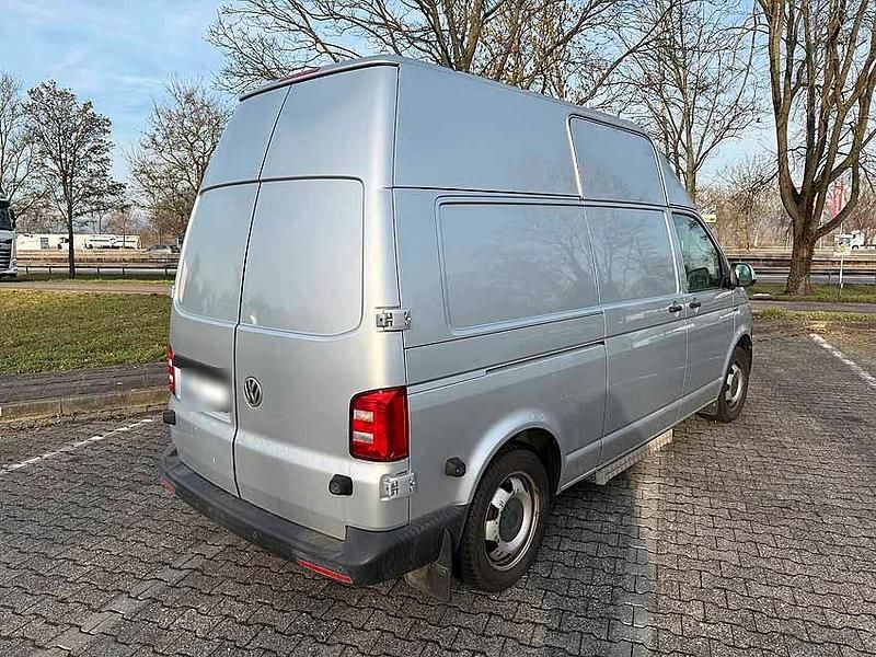 Second-hand VW Transporter 204 CP (150 kW) 2017 Argintiu Van