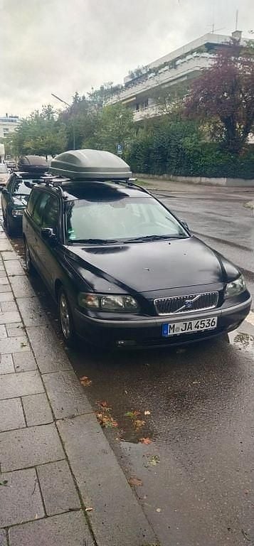 Schwarz Gebraucht 2002 Volvo V70 Comfort Kombi | 2.300 € (Fairer Preis) - Bild 1/4